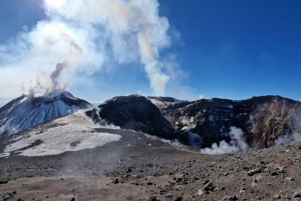 Trekking Crateri sommitali Etna 3400 m, cresta